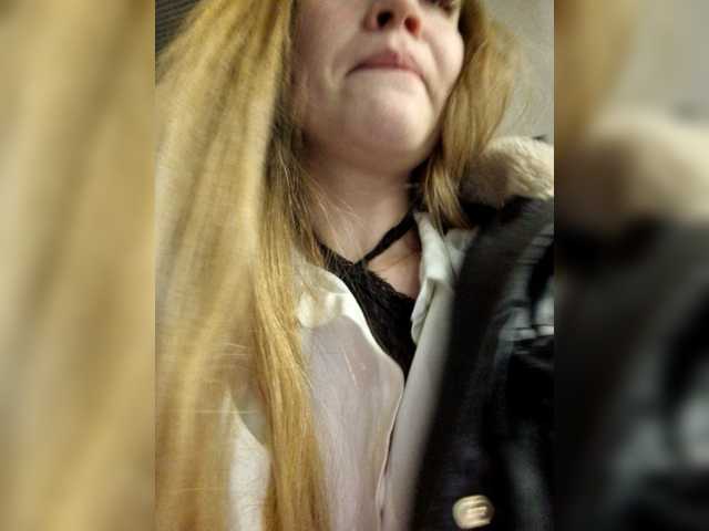 Vysílací screenshoty LEILA-ANGELL