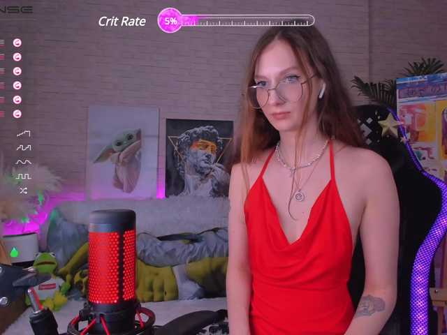 Fotky KiraRumGirl Hey ! im Kiralet's have fun ;) lovense works from 2tk favorite vibration 11tk for a sweet orgasm I recommend using the control of my toy in menu ))