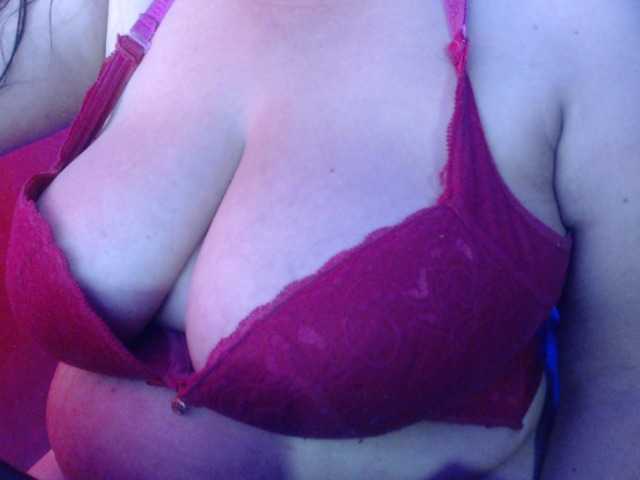 Fotky -sexyboobs I am your sexual slave ask me what you want I am horny and I want to eat rich cocks