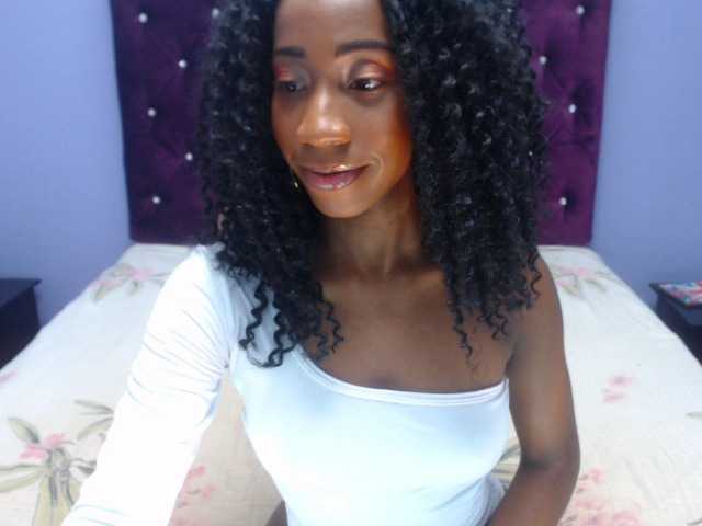 Fotky AamyJackson Happy day guys!!!With a horny mood for today** Make my pussy rainy***** LOVENSE IS ON***** @Goal*** Spit on my tits #latina #ebony #young #daddygirl