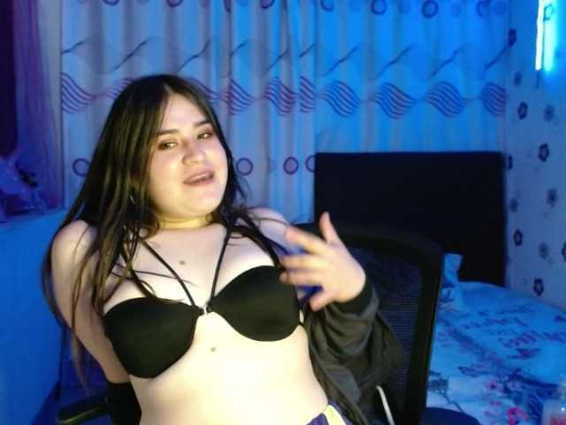 Vysílací screenshoty AdeleBlue