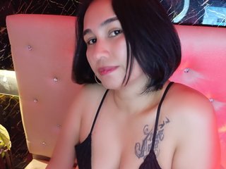 Erotický videochat Adeline-prism