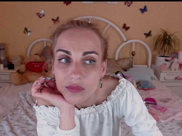 Fotky AdelinJensen HI GUYS, WELCOME IN MY ROOM! SWEET AND SEXY WOMAN IS WAITING ON YOU. LET'S ENJOY TOGETHER!