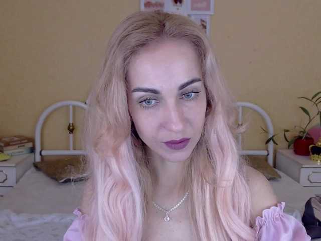 Fotky AdelinJensen HI GUYS, WELCOME IN MY ROOM! SWEET AND SEXY WOMAN IS WAITING ON YOU. LET'S ENJOY TOGETHER!