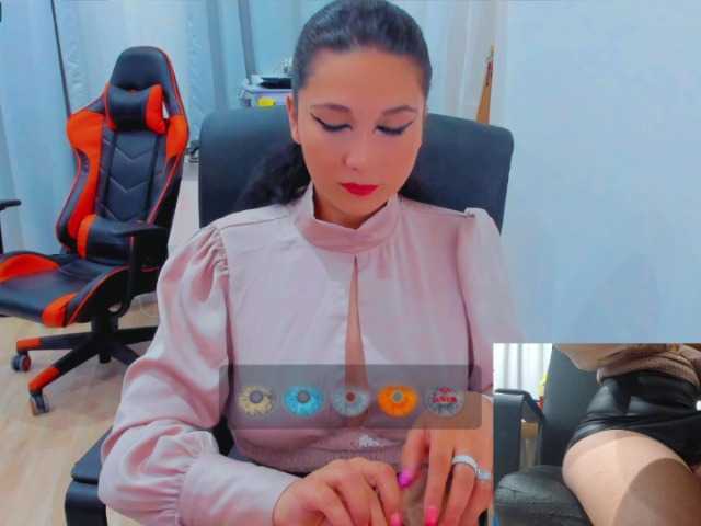 Fotky AlexisSecret do not demand if you do not tip for me 1 tks mean 0.02 cents so do not be rude show respect and tip #bigboobs #squirt #latina #teen #curvy #bigass #lovense #lush