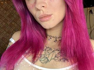 Erotický videochat Alice-Yui