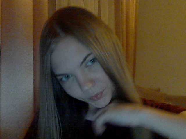 Fotky alisekss8 Hello boys!) I'm Alice, I'm 24. Subscribe to me and put a heart!) Subscription for tokens!)