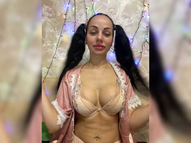 Fotky Alisewise on a dream-999 tokens Breast-149 tokens, naked-249 tokens, dance-79, change clothes for you 199tokens, photo password -70 tokens, please me - 101 tokens, stand up crustacean - 55tokens,
