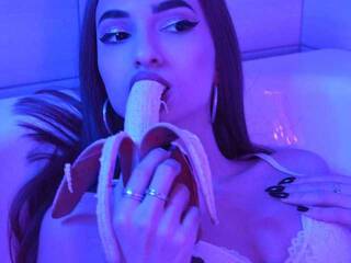 Erotický videochat AliyaEvans