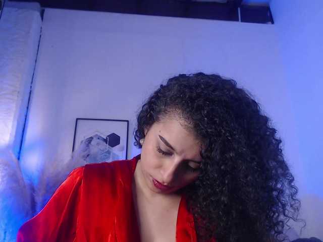 Fotky Alizon- Guys!! Let´s have some horny Fun My body wants youGoal - Oil all body + Striptease & Masturbate