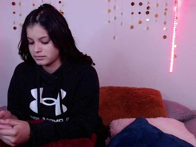 Fotky Ambeer--1 Hi Guys !!! follow me in my twitter: hennessy_amber tip menu tits for 37, ass for 27, twerk for 30, close up pussy for 60, naked for 80, anal for 65, open cam for 20