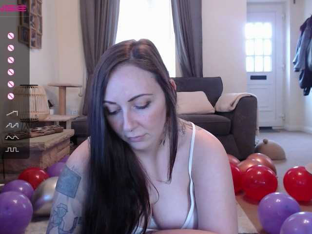 Fotky AmberJayde LUCKY ​POP! ​66 ​tks ​for ​small ​prize ​balloon ​or ​199 ​tks ​for ​big ​prize ​balloon