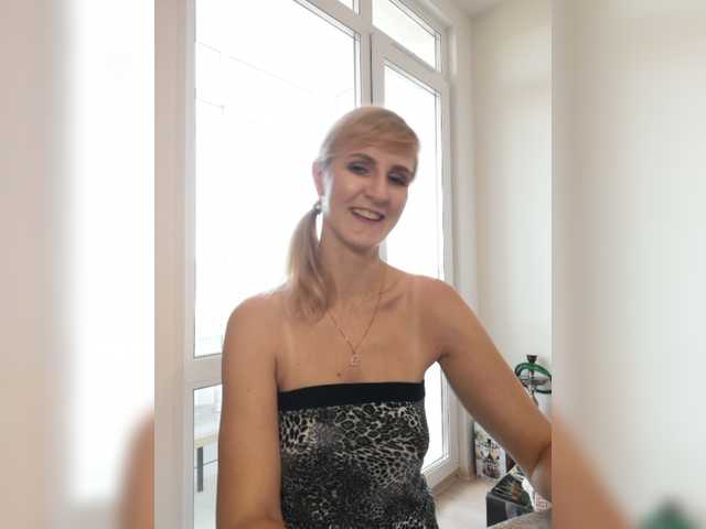 Fotky Besenok05 Hello everyone, I'm Nastya. You please me, I will please you)). Lovens from 2tkn, strongest vibration 110tkn. Don't forget to put love, it's free. Dildo in private or group