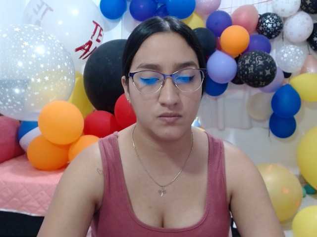 Fotky Andreacute Hello guys welcome to my room, let's play with my balloons, I'm a looner, I have a hairy pussy, #balloons #bush #hairy #control lush or domi