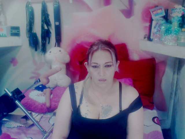Fotky annysalazar Hello, welcome to my room! : Please, without demands! Pray or ask! First advice! My Lovense is active, I will be very happy if you make my pussy wet even more.
