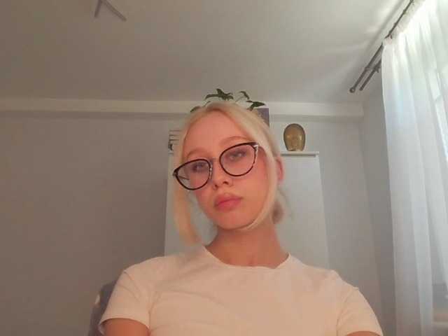 Vysílací screenshoty AnyaDirty