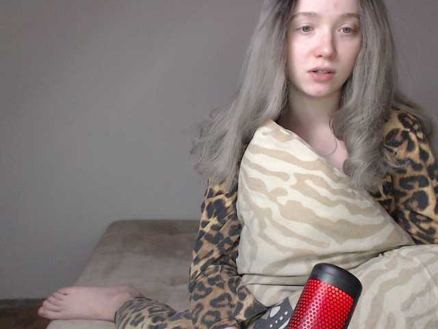 Fotky Baby-baby_ Hi my name is Alice I'm 22 I love lovens a lot of 2 tokensyour nickname on my body 222my instagram hellokitty6zlolook at your camera 100 tokens ^^