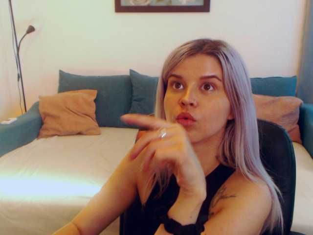 Fotky AryaJolie TOPIC: Hey there guys!! Let's have some fun~ naked strip 444tks, more fun pvt is on, or spin the wheell 199 or 599tks,kisses:*:*~