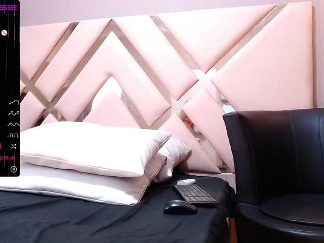 Vysílací screenshoty AshleyGrant1