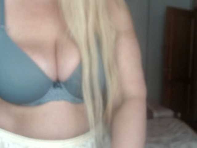 Vysílací screenshoty AuraKISS