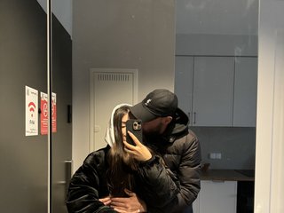 Erotický videochat babyymommyanddadyy