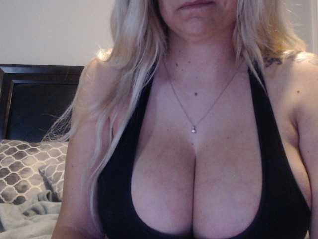 Fotky brianna_babe tip for pussy vibrations, @remain countdown for boobs..202tkns to start private