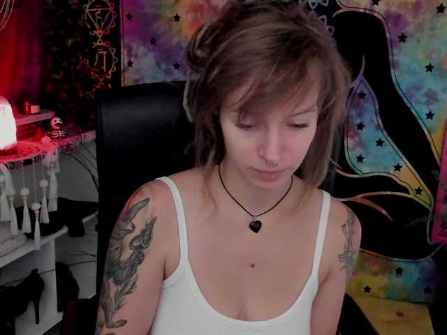 Vysílací screenshoty BayleeDesire