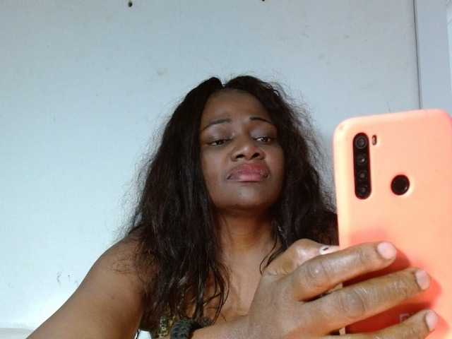 Vysílací screenshoty BigBustyBlack