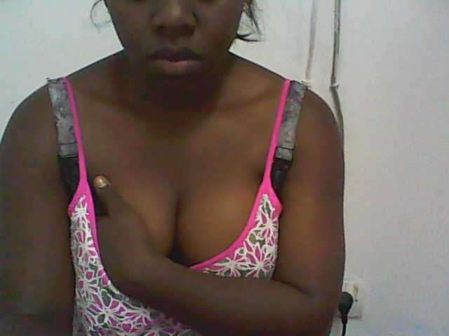 Fotky black-boobs69 hello guys!! flash 20 tkn,naked 70tkn,Take me to Private Chat and I’m all yours