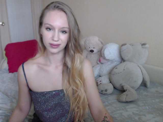 Fotky BlondeAlice Hello! Im Alice, glad to see u here! Tip me for buzz my pussy! Take me in my pvt show first! Muah!