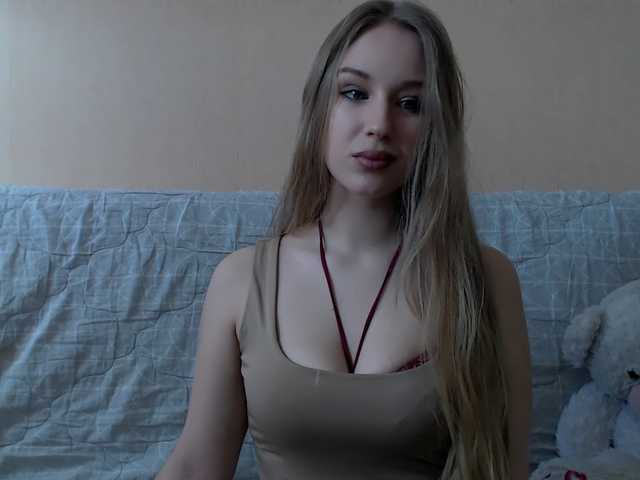 Fotky BlondeAlice Hello! My name is Alice! Nive to meet you. Tip me for buzz my pussy! I love it! Take me in my pvt chat first! Muah!