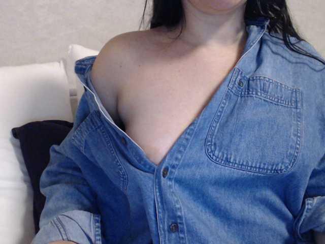 Fotky Bri Lovense-ON See profile for my Lovense Levels|tits-80|pussy-120|pvt/group- on| c2c-in private| pm-75tk