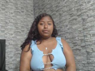 Erotický videochat BrunetteSexy24