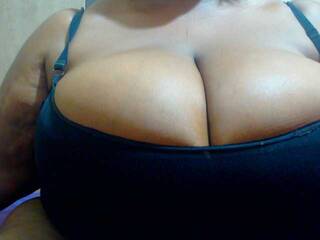 Erotický videochat bustytitsxx