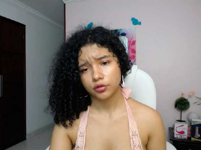 Vysílací screenshoty Candy-Curvyn