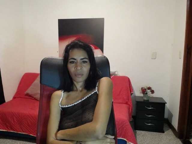 Fotky canela-rose I want to use my new toy help me with that and enjoy #milf #ass #latin #horny #brown #vanezolana