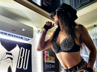 Erotický videochat Carin-France