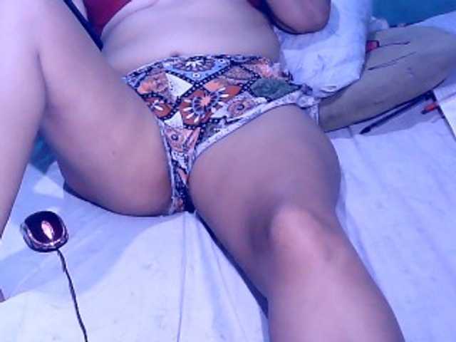 Fotky Carmela4u hello guys lets hve fun and make u satisfied in prvtmy Goal is 1000tkn todayLooking for love and partner in life