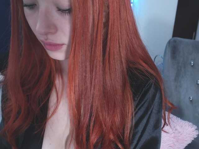 Vysílací screenshoty CarolineJames