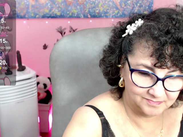 Fotky cataleya-mom mom horny play bogboobs and squirt for you