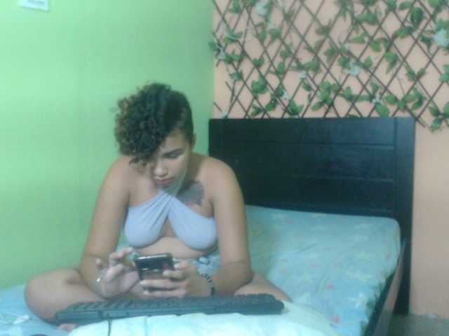 Fotky chakira20 hello guys happy night lets have fun show fantastic new latin girl