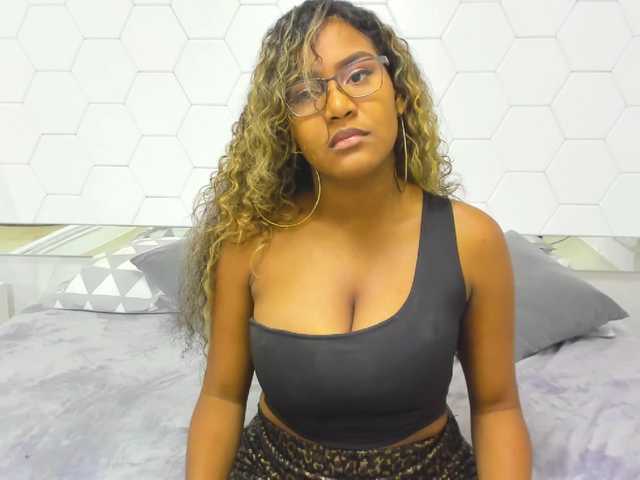 Vysílací screenshoty ChanelCooper