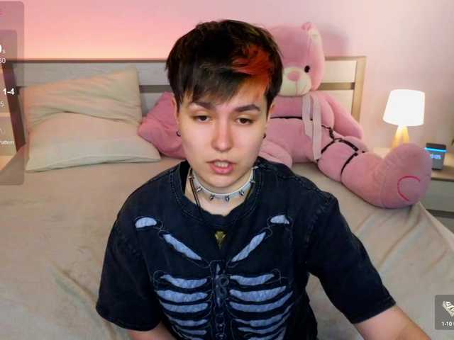 Vysílací screenshoty CharlieeAdams