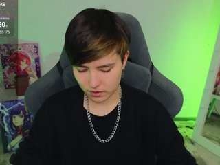 Erotický videochat CharlieeAdams