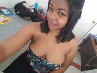 Erotický videochat ChaynaJohns