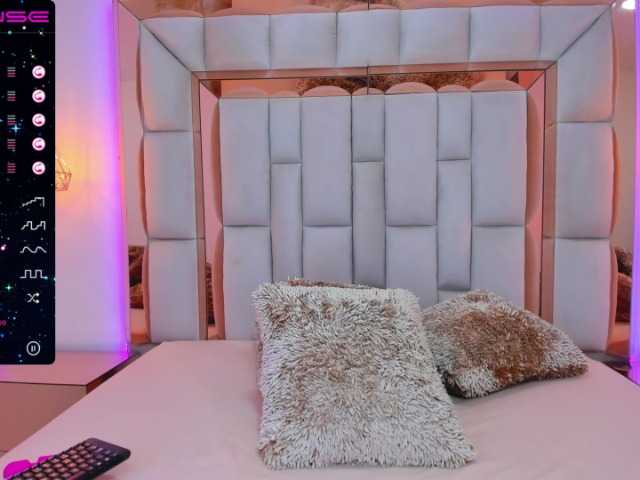 Vysílací screenshoty Chloe-baker