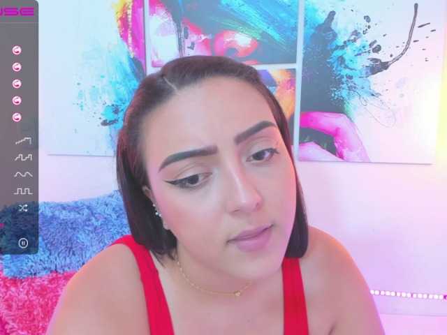 Vysílací screenshoty Chloe-baker