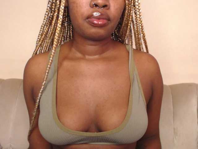 Vysílací screenshoty Curvyblaire18