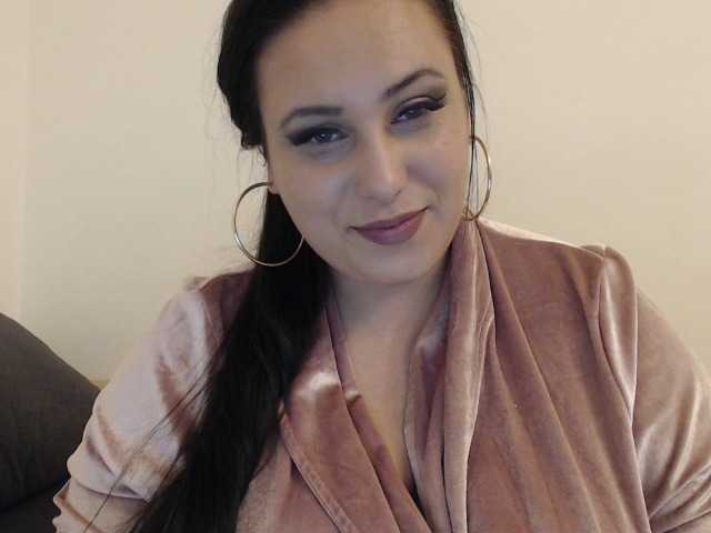 Fotky curvyella93 welcome to the room where all dreams can come true. ask correctly and it will be given .lovense on