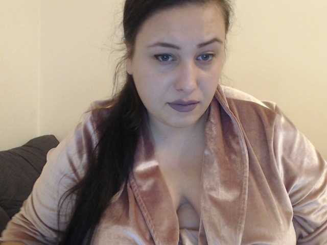 Fotky curvyella93 !!lush and domi become friends and have fun.....make me happy and i do you happy